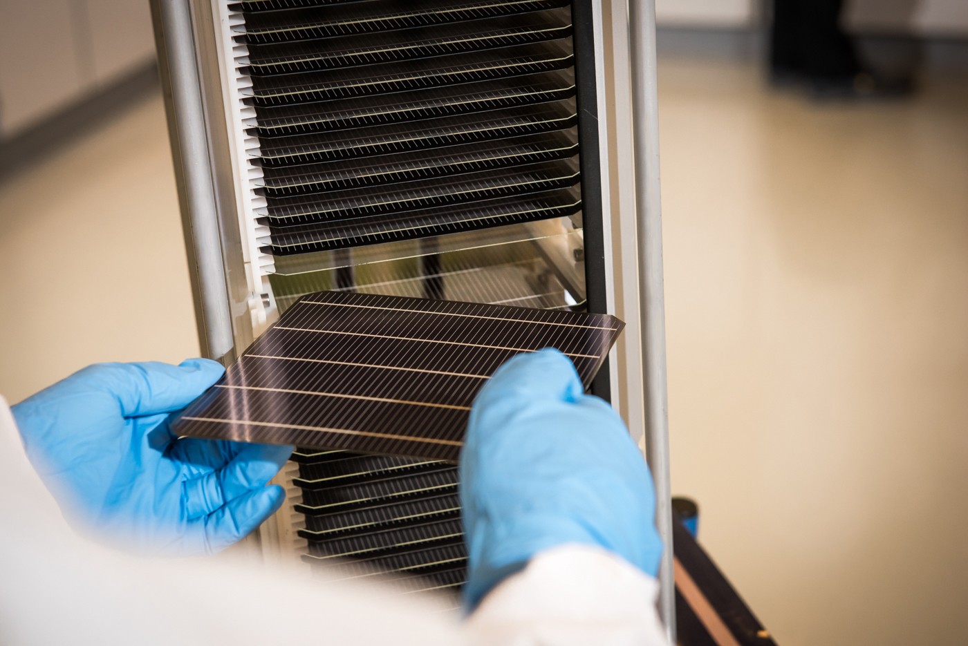 Oxford-PV_full-sized-perovskite-silicon-solar-cells-europe-energy-tech