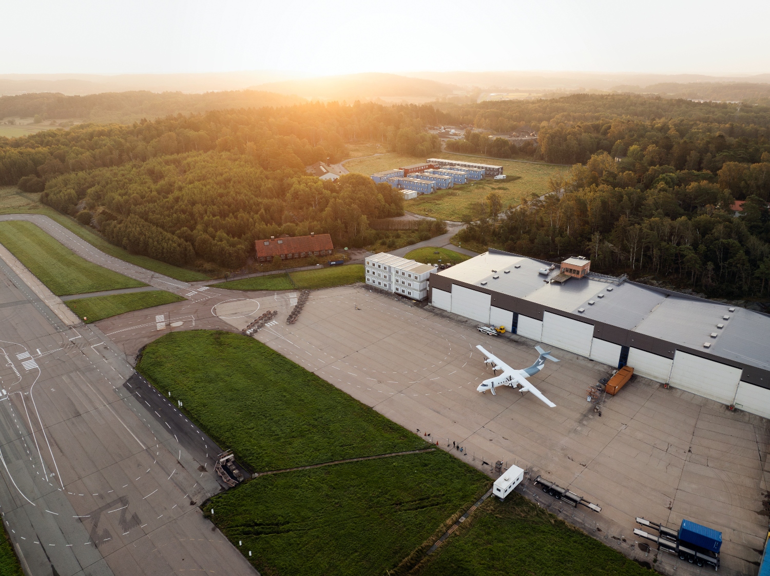 Heart-Aerospace-unveils-flyable-30-seater-electric-airplane-prototype-hangar