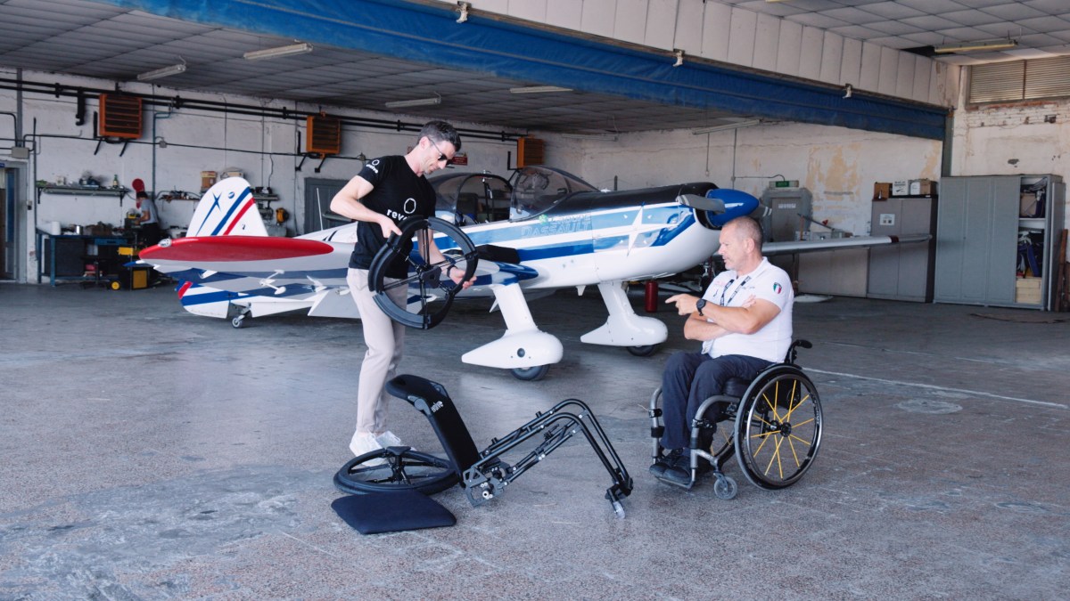Travel wheelchair Revolve Air launches on Kickstarter | TechCrunch